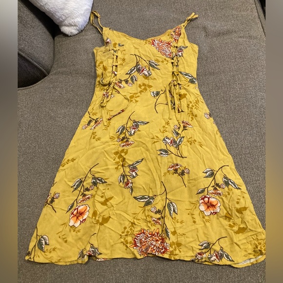 XS Charlotte Russe Sun Dress - Picture 1 of 3